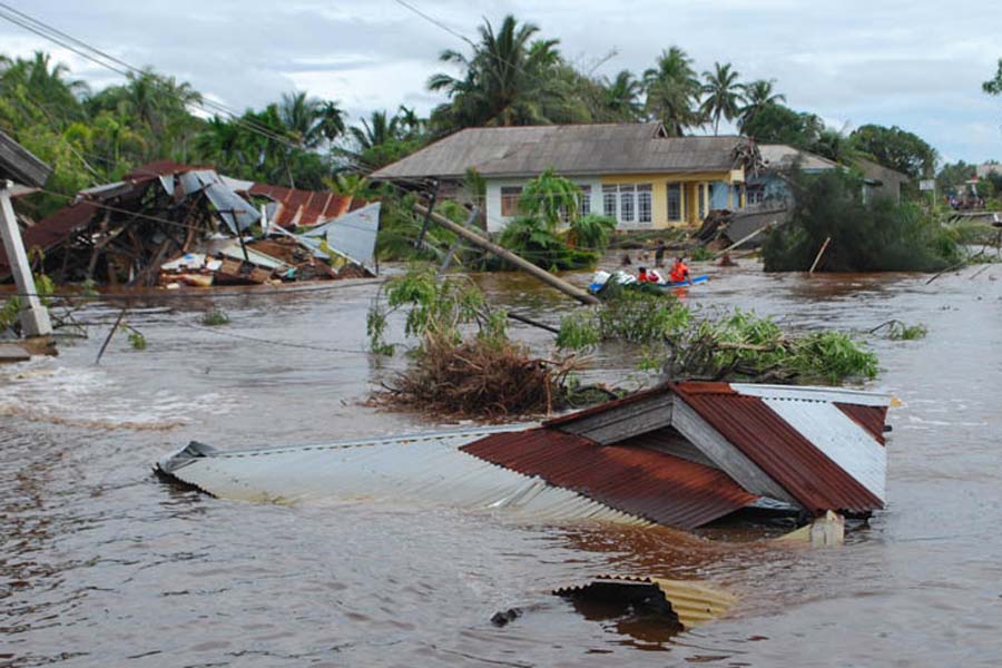 Banjir Hanyutkan Rumah Warga Sawang Aceh Utara